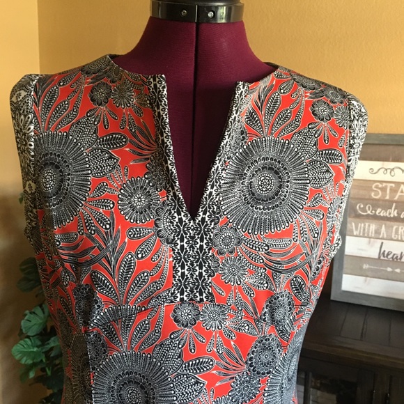 Liz Claiborne split neck dress. - Picture 2 of 7